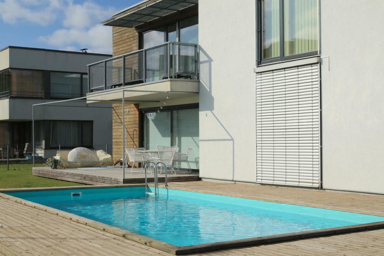 Papli 34 Apartment With Pool Parnu Exterior photo