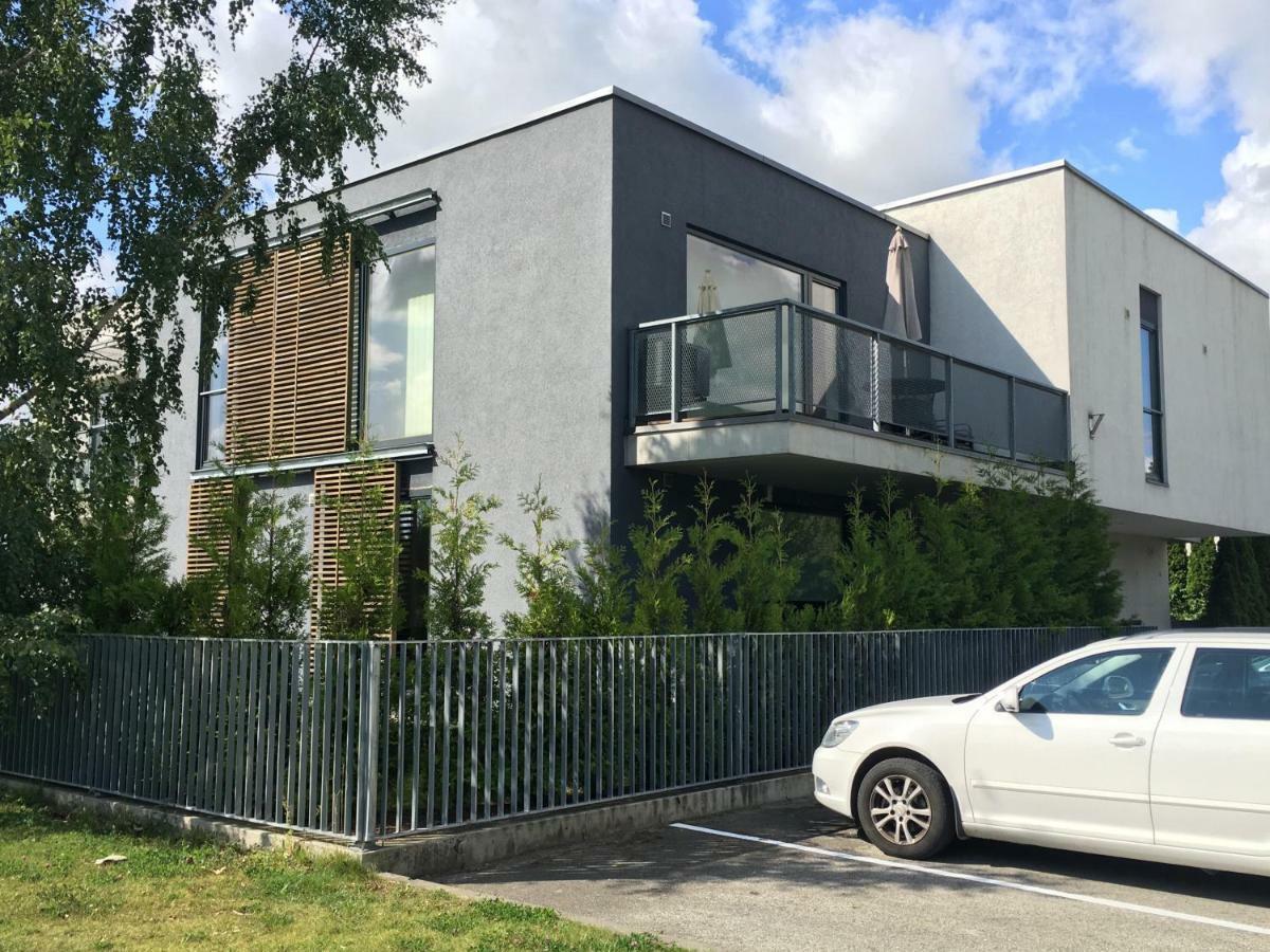 Papli 34 Apartment With Pool Parnu Exterior photo