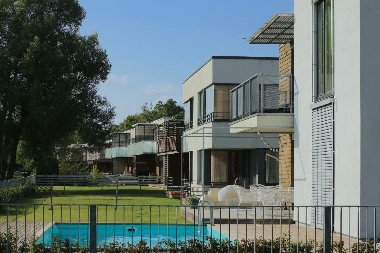 Papli 34 Apartment With Pool Parnu Exterior photo